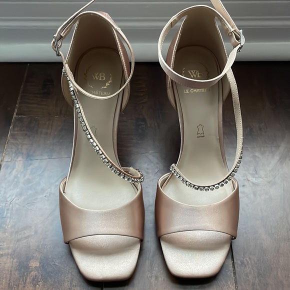 NWT- Le Chateau Blush Satin Heels with Crystals - Picture 4 of 8
